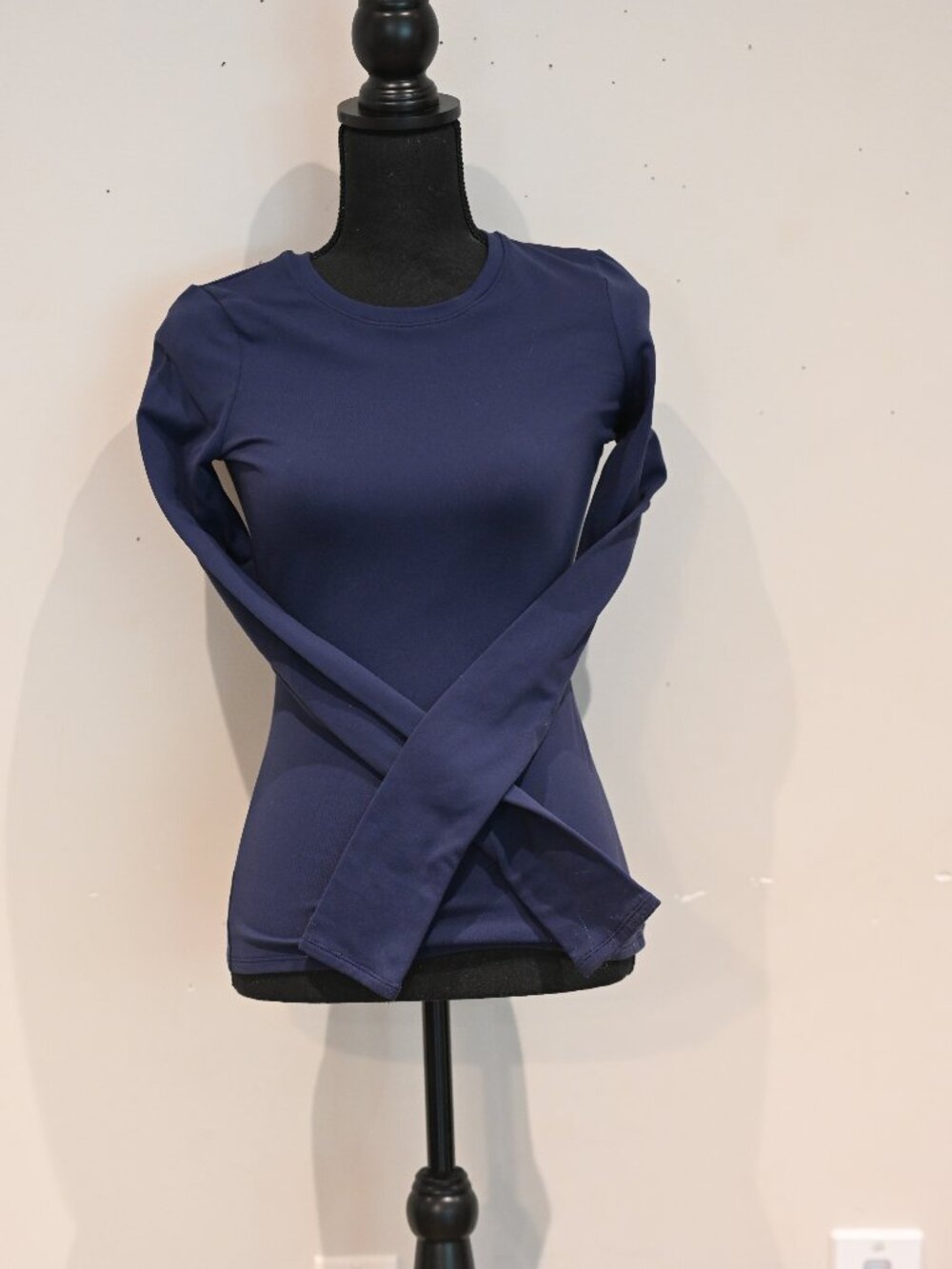 ALO Yoga Navy Performance Running Top Medium